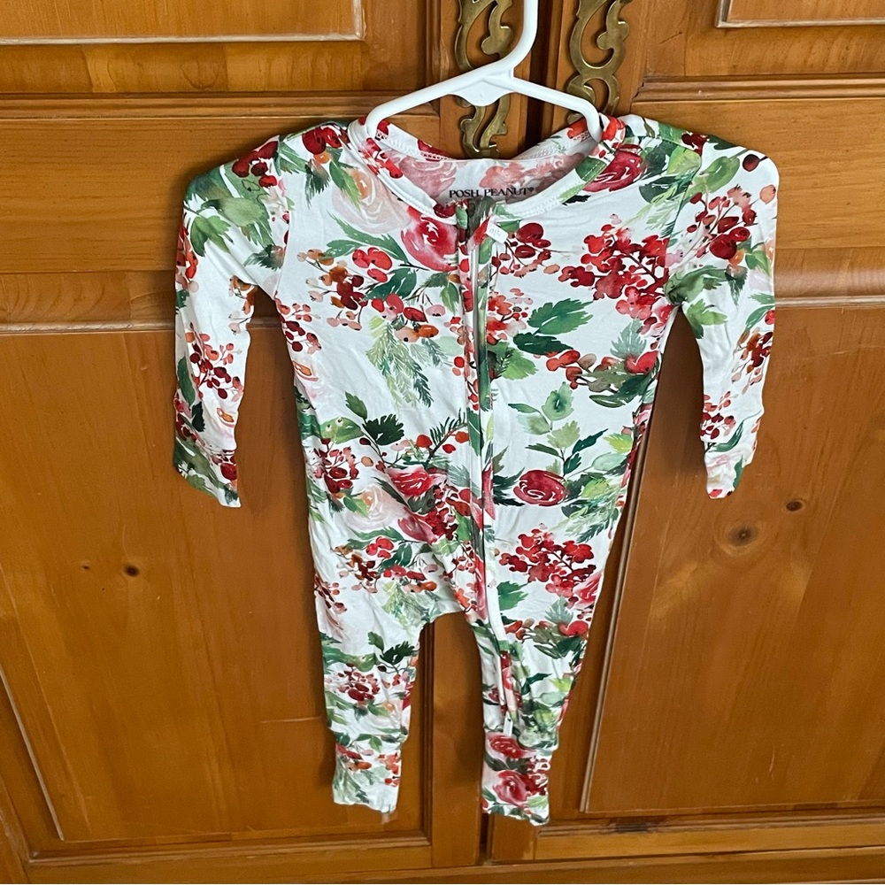 Posh Peanut Floral Footie in White, Red, Green